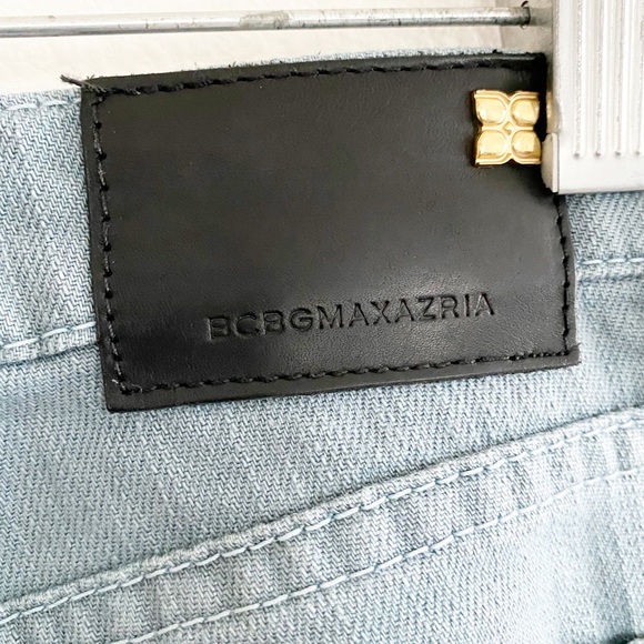 BCBG MazAzaria Flare Jeans Light Blue Denim Size 27 EUC - Picture 7 of 12